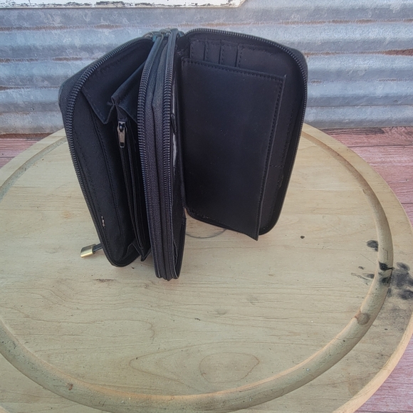 Wallet - Picture 2 of 7